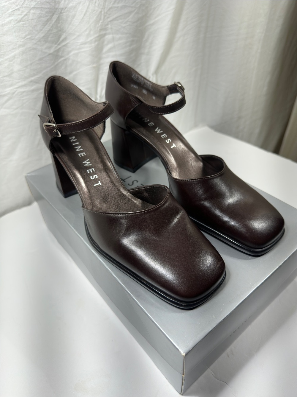 Nine West Dark Square Toe Mary Jane Block Heel Pumps 7.5 M